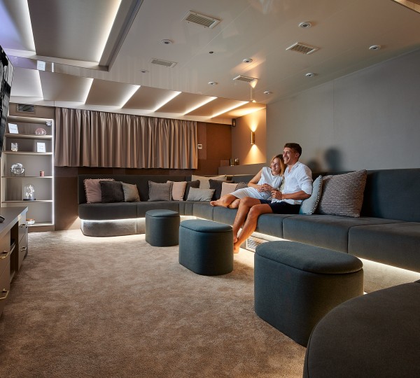 Movies - © Ivanisevicivan