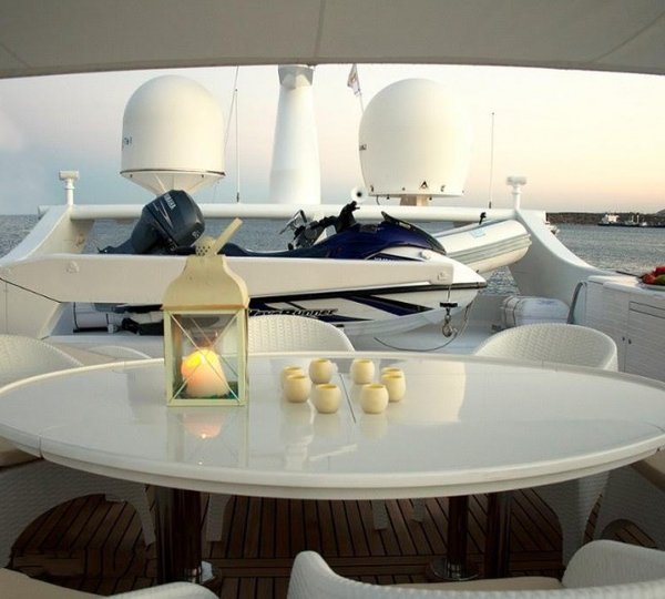 On Deck Seating And Dining