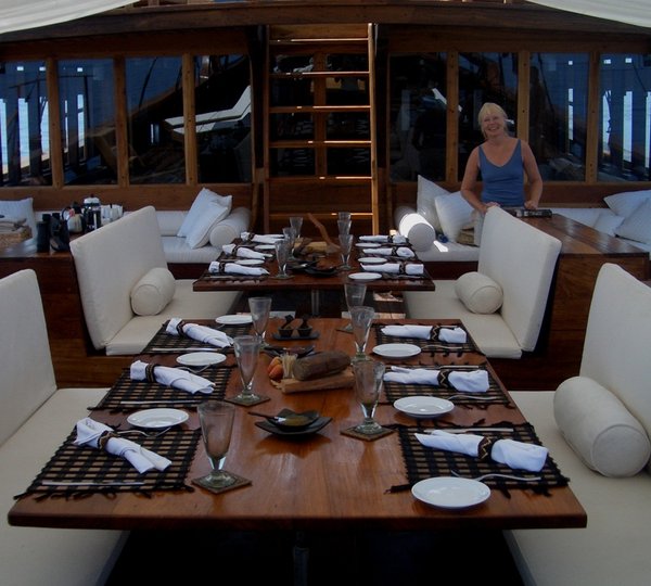 Phinisi_silolona_foredeck