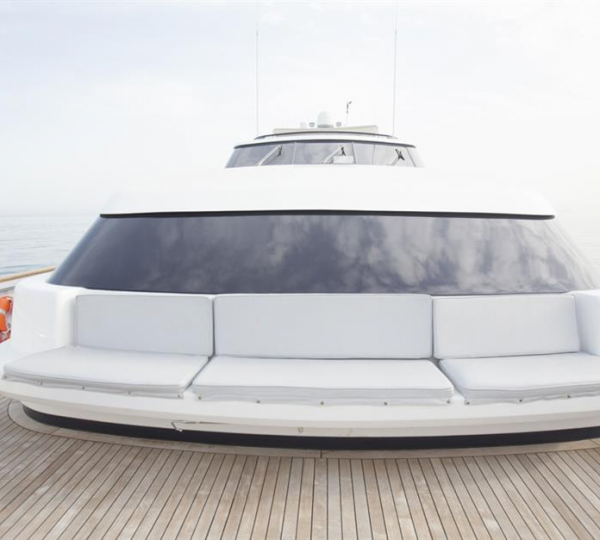 Portuguese Deck Forward