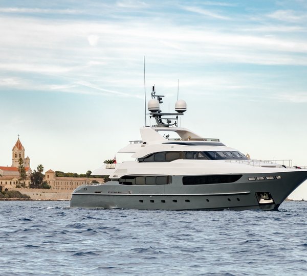 Profile Of The 41m Yacht LEGENDA