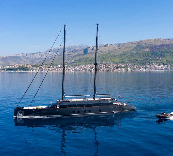 Profile Of The Yacht SCORPIOS