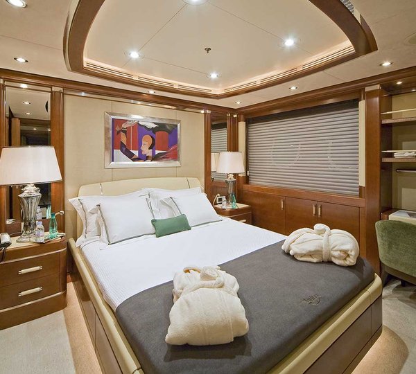 Queen Guest Cabin