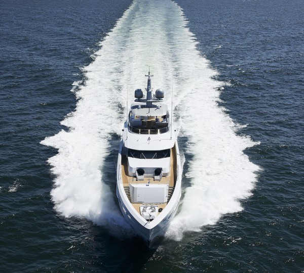 Running  © Dick Holthuis