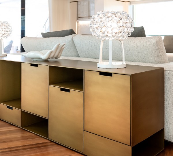 Salon Furniture Detail