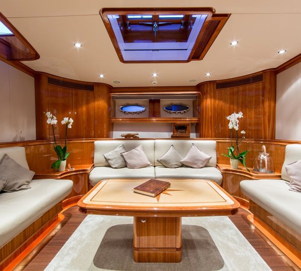 Salon Lounge Seating