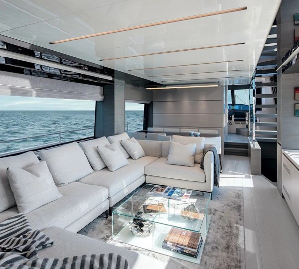 Saloon -  Sistership