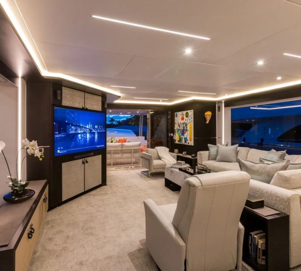 Saloon - Photo Quin Bisset