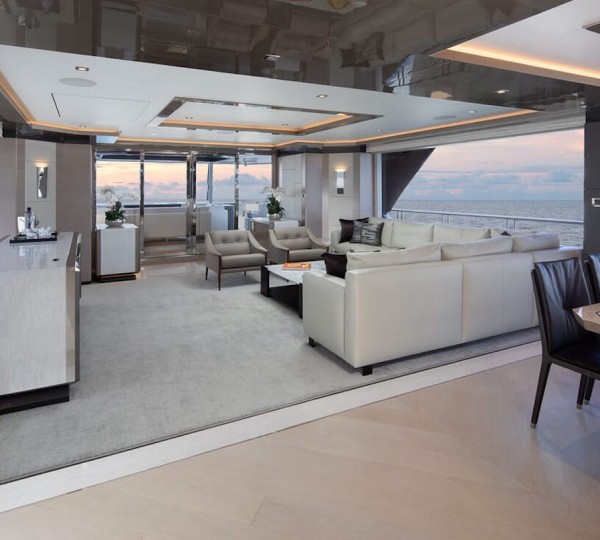 Saloon Seating And Dining