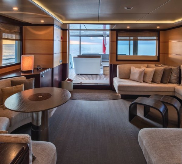 Saloon Seating And Table