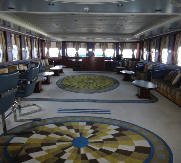 Saloon With Bar And Tv