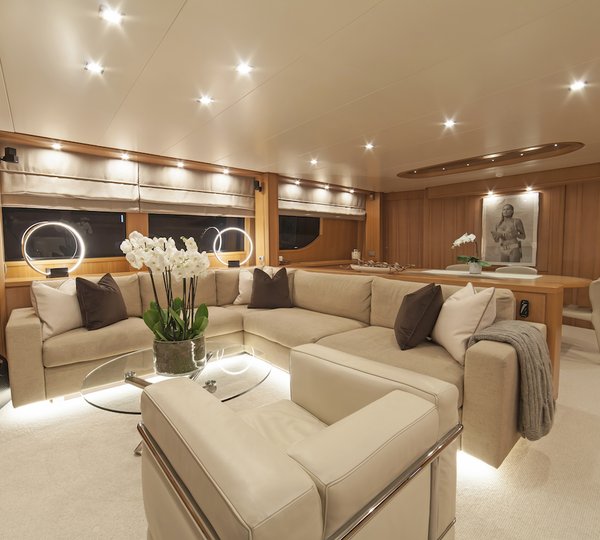 Saloon With Large Sofa