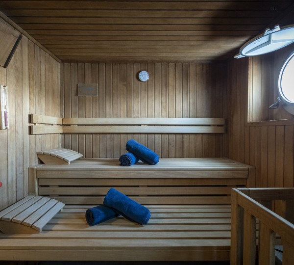 Sauna ©SaskiaCoulson ColinTennant