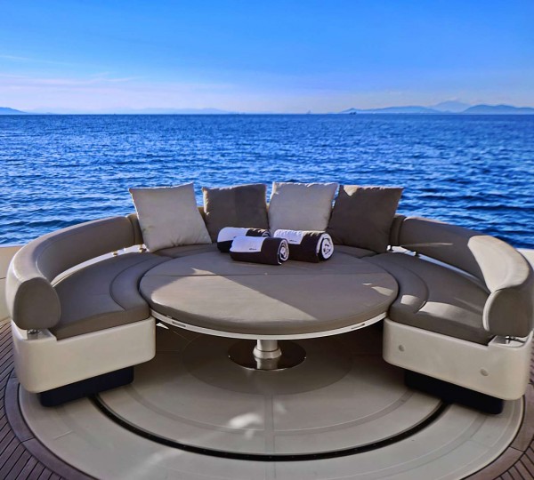 Seating And Sunbathing Area