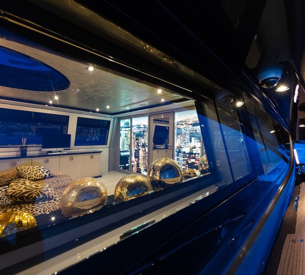 Side Deck Looking In