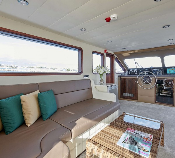 Sky Lounge Area And Bridge