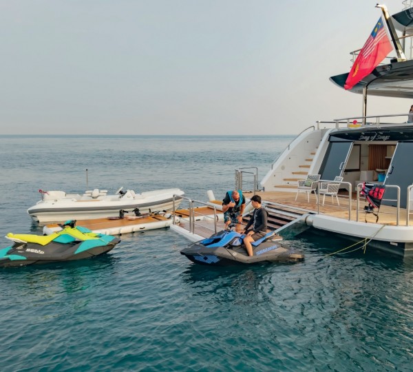 Stern With Transom Area