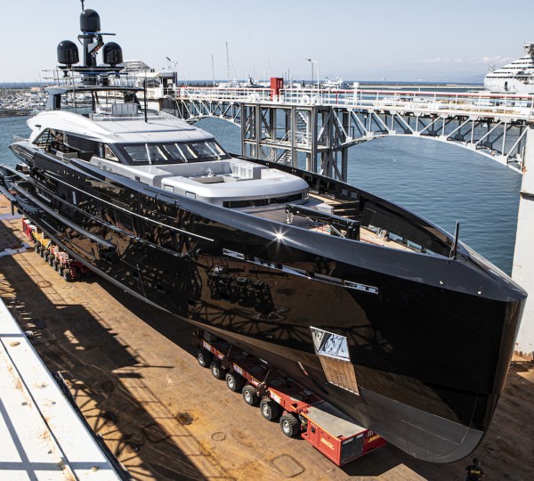 Striking Yacht OLOKUN By Tankoa