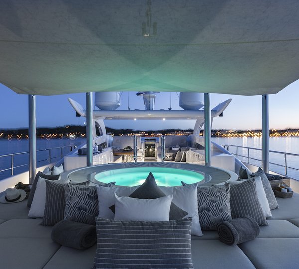 Sun Deck Jacuzzi Spa