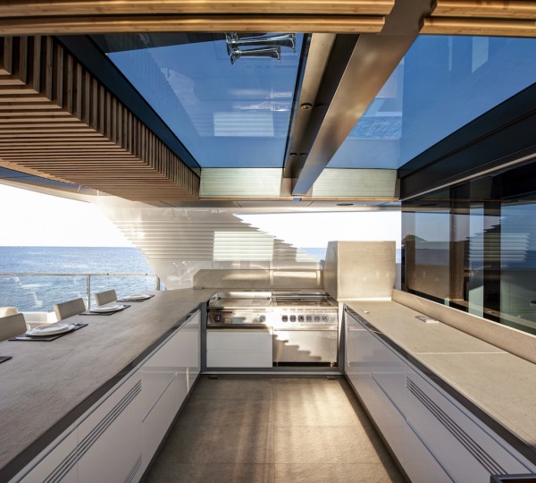 Sun Deck Bar And Grill Area