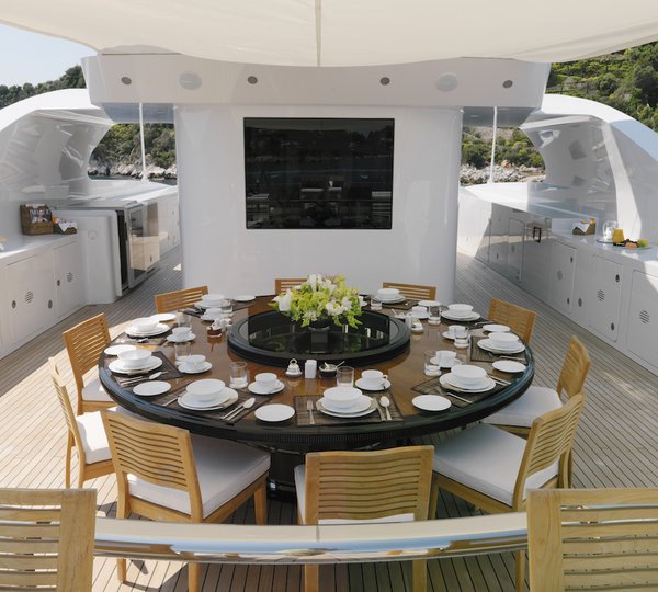 Sun Deck Exterior Dining Alfresco