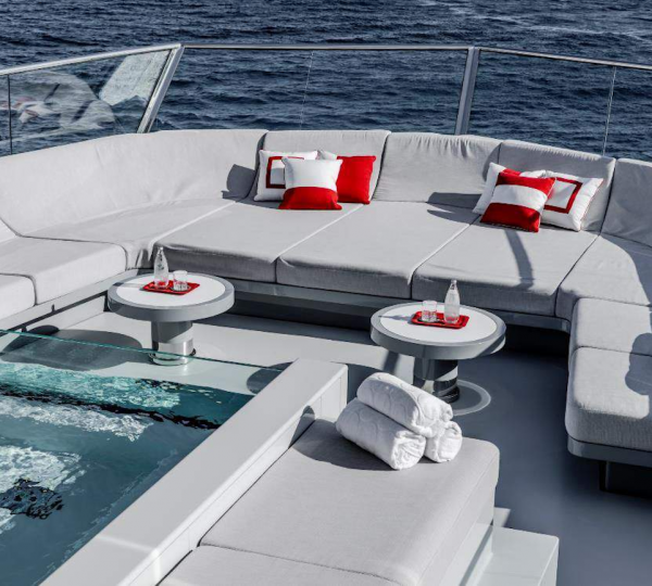 Sun Deck Jacuzzi And Seating