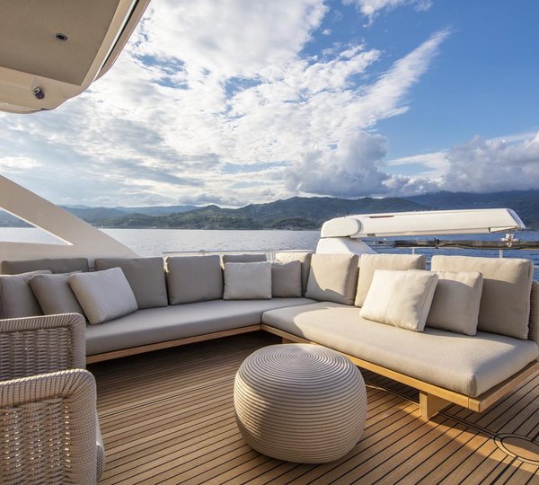Sun Deck Seating - Sistership