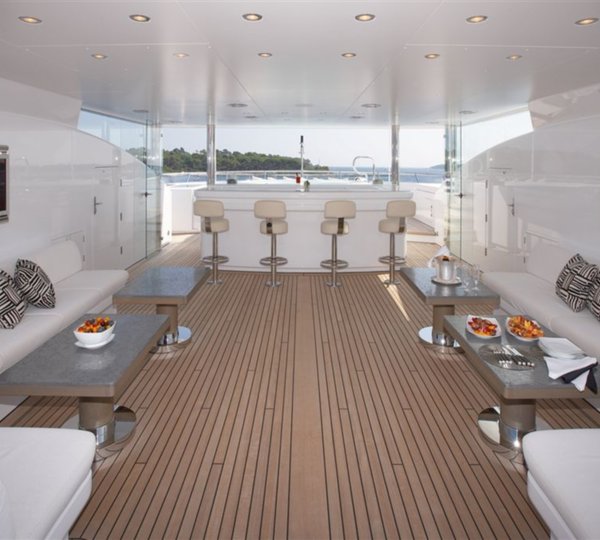 Sun Deck Seating And Bar