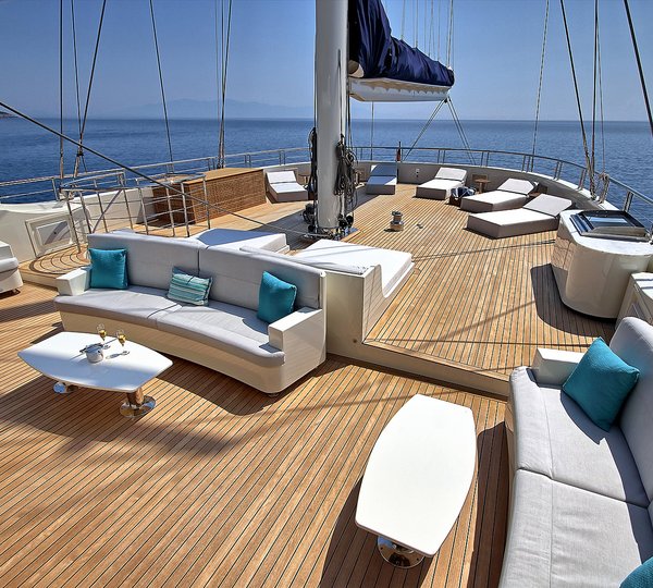 Sunbathing And Seating Area Aft