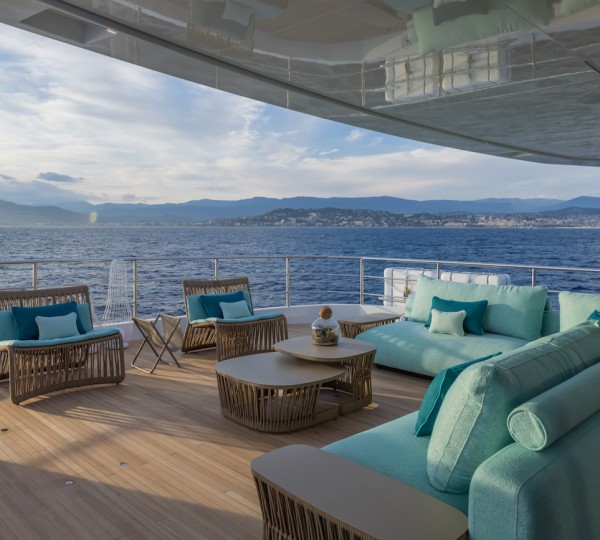 Sundeck - Seating