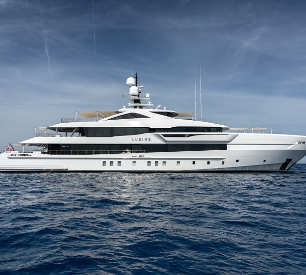 Superyacht LUSINE