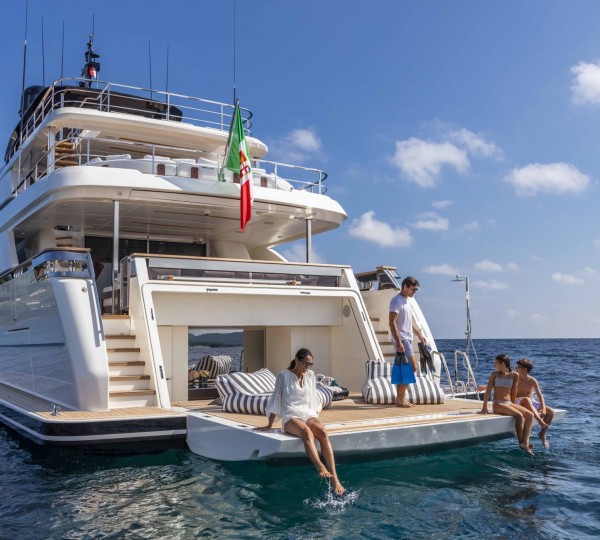 Swim Platform Family Relax