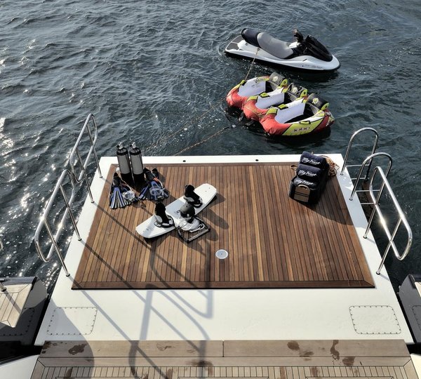 Swim Platform With Toys