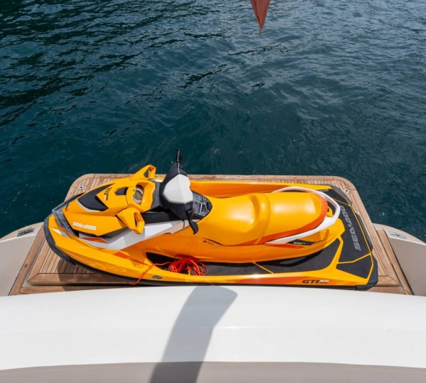 Swim With Transom Platform