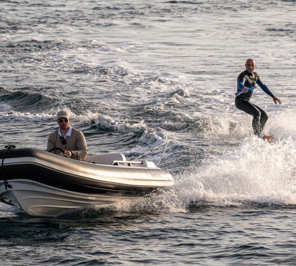 Tender - Water Skiing