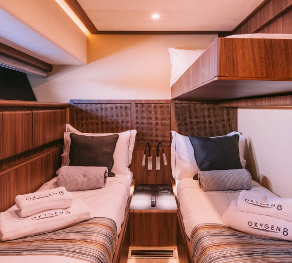 Twin Cabin  For Guests