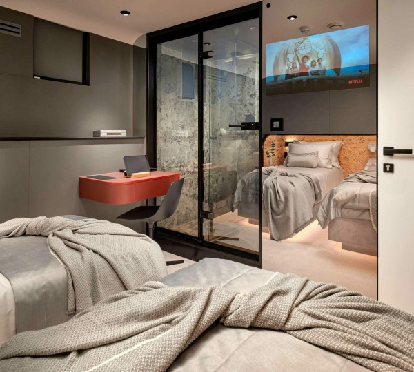 Twin Cabin Convertible - Portside