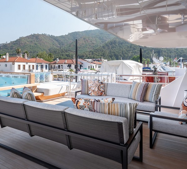 Upper Deck Aft With Jacuzzi