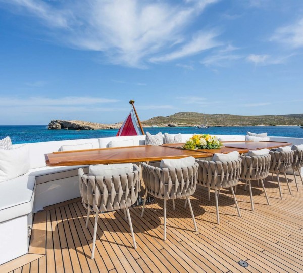 Upper Deck Al Fresco Dining