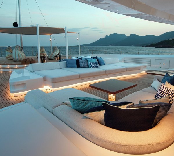 Upper Deck Forward With Sunpads And Seating Areas