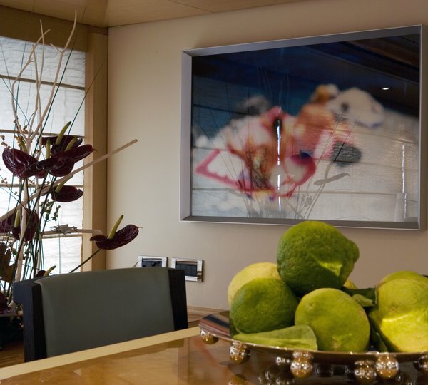 Upper Saloon Table Detail