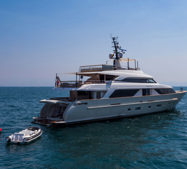 With Water Toys - Aft View