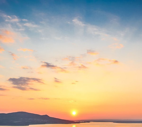 Yacht Charter Amandine Sunset 