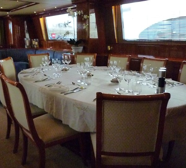 The 30m Yacht BOJANGLES