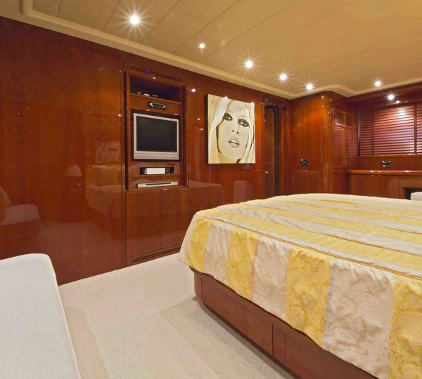 The 30m Yacht BOJANGLES