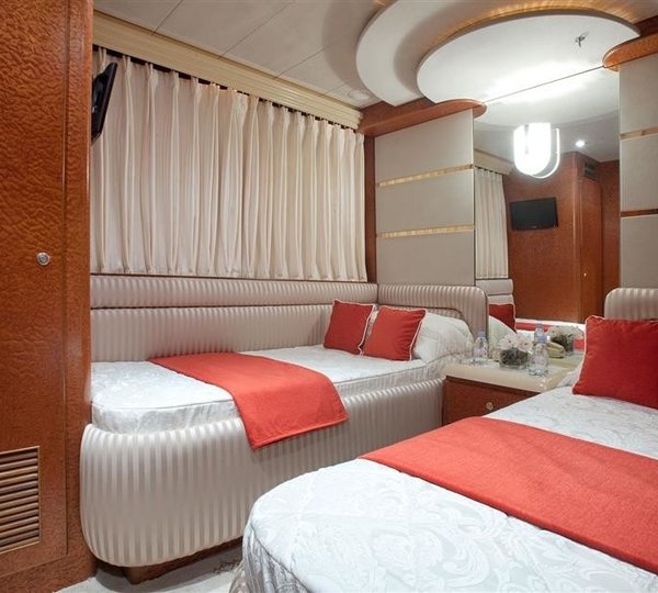 The 30m Yacht SUPERTOY