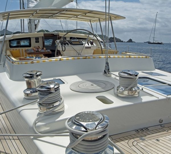 The 33m Yacht AVENTURA