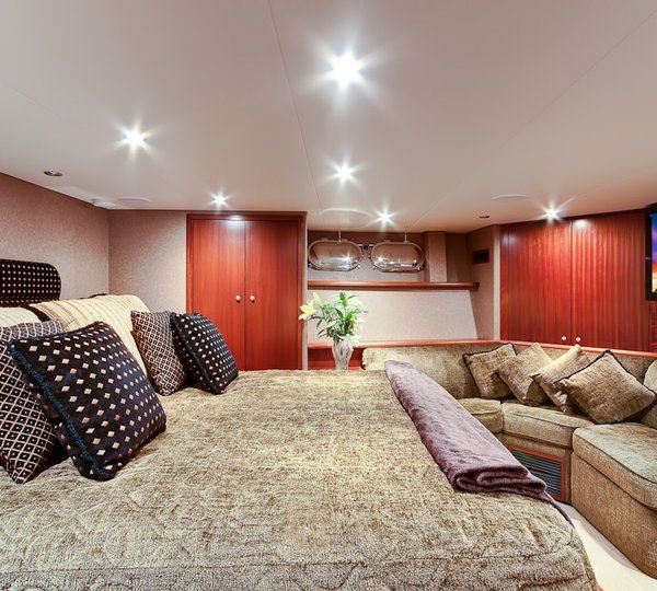 Profile: Yacht ANDIAMO's Main Master Cabin Photograph