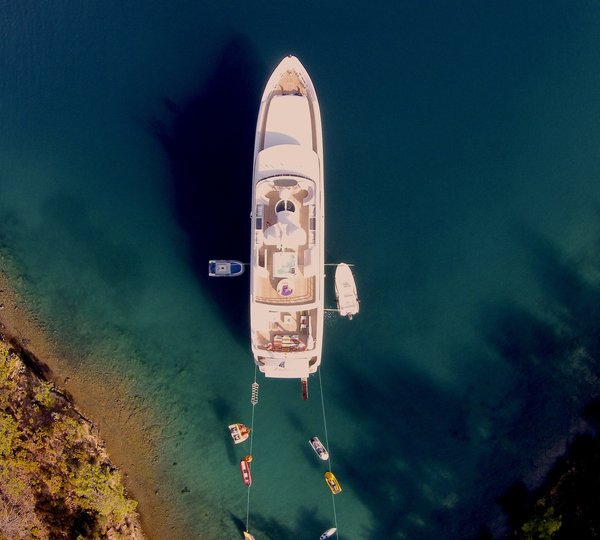 The 38m Yacht ALUMERCIA
