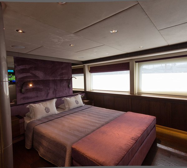 The 38m Yacht ALUMERCIA